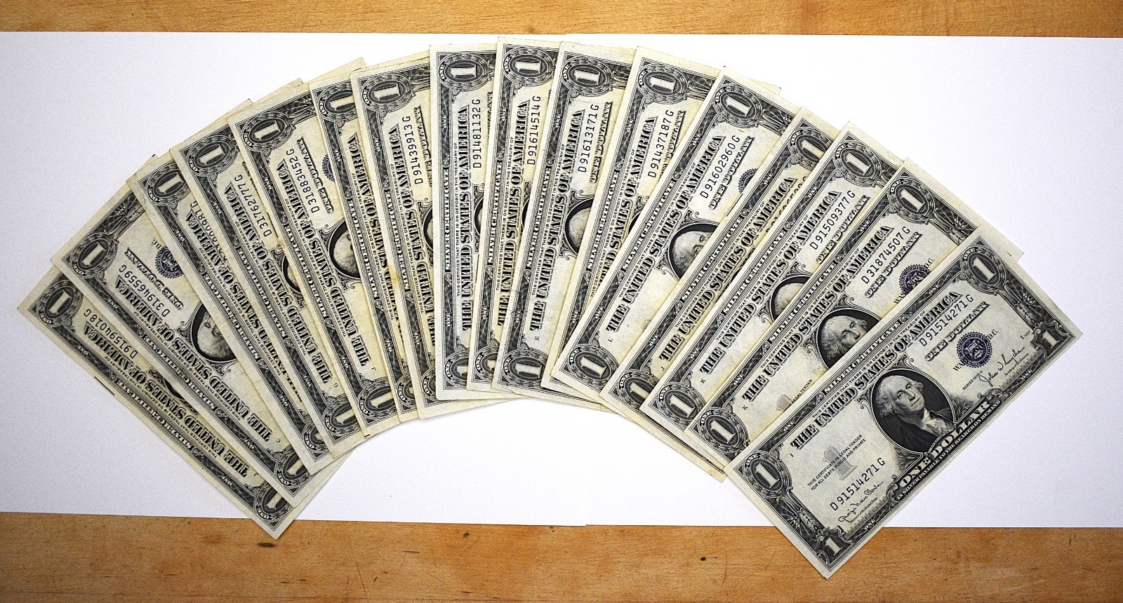 1935 *D* $1 Silver Certificates Block D/G VF-EF Condition Crisp !