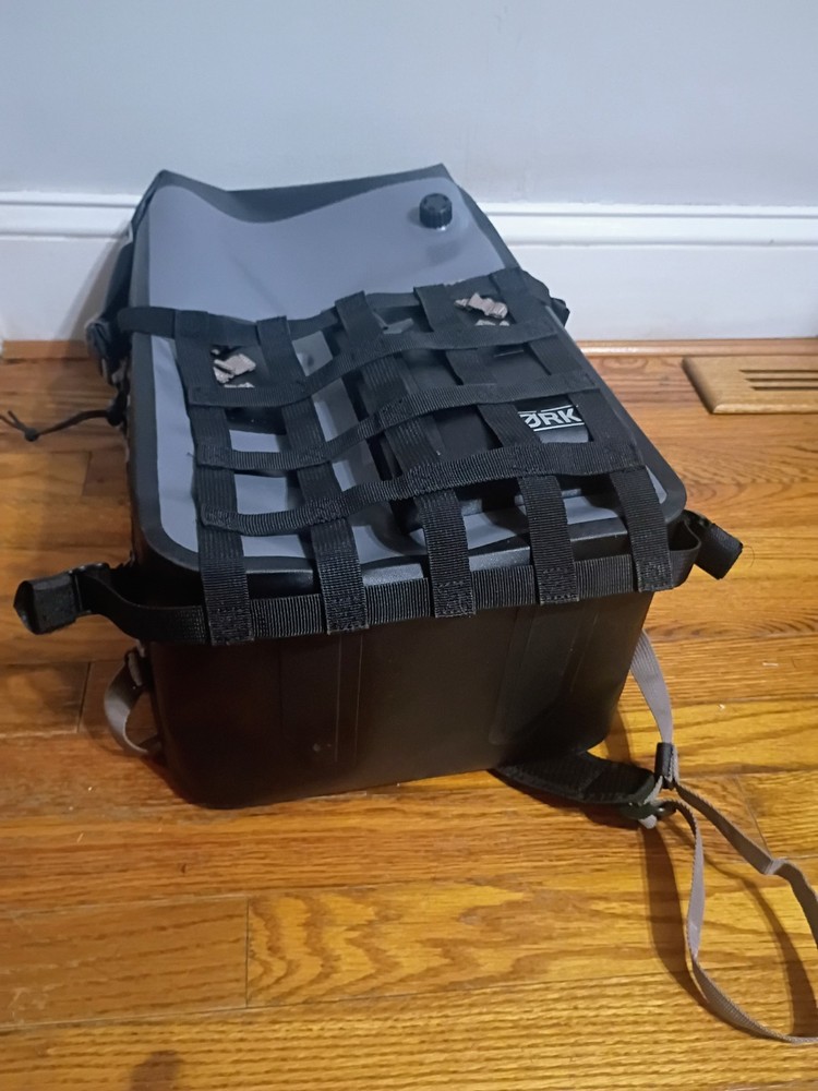 Kuryakyn Torke 25L Dry Backpack