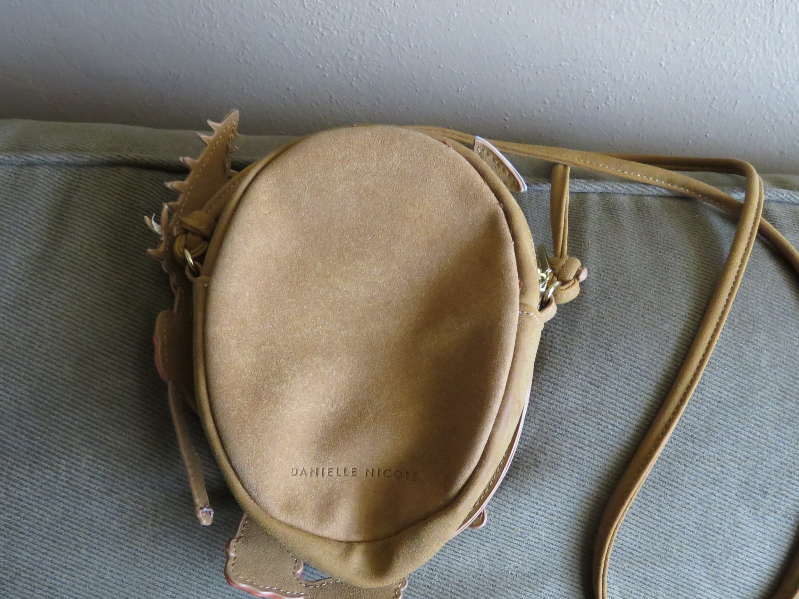 Danielle Nicole Disney Moana Kakamora Crossbody Bag Purse Rare find