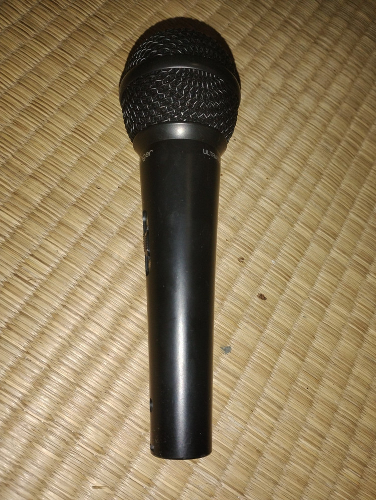 Behringer XM1800S Ultravoice Dynamic Microphone