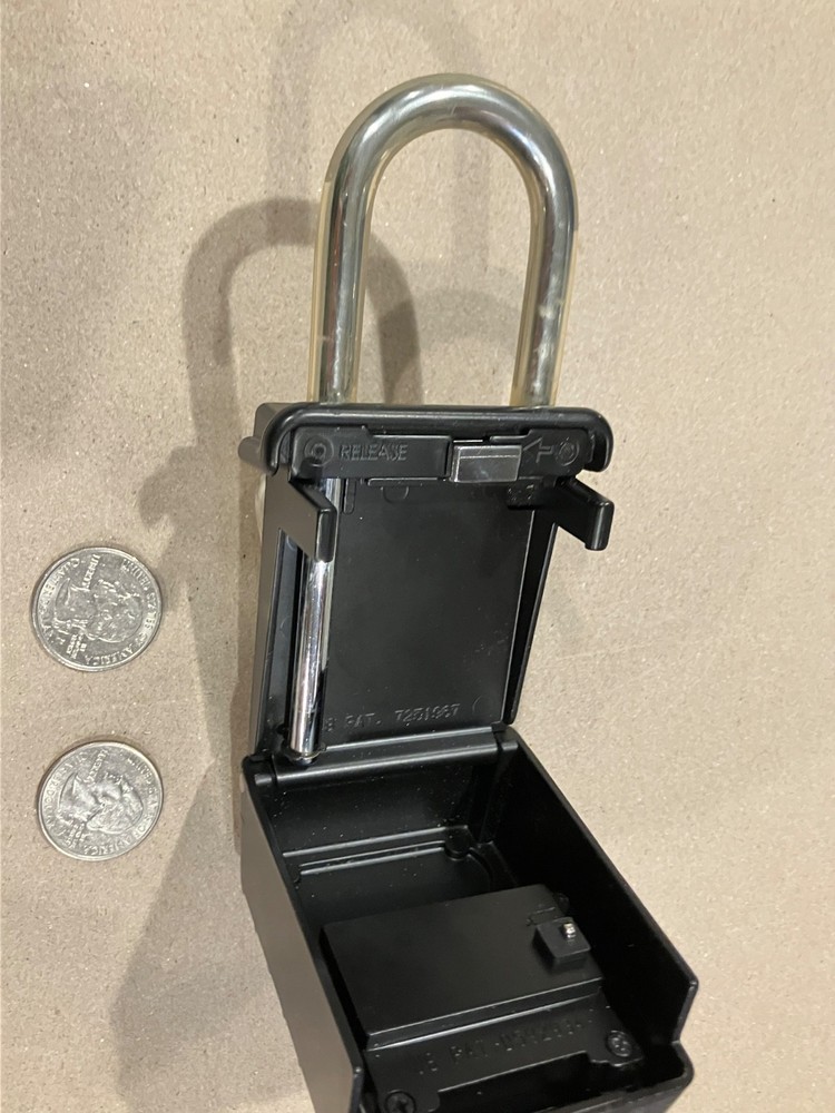 Security Lockbox VaultLocks 3200 Combination Waterproof Key Storage