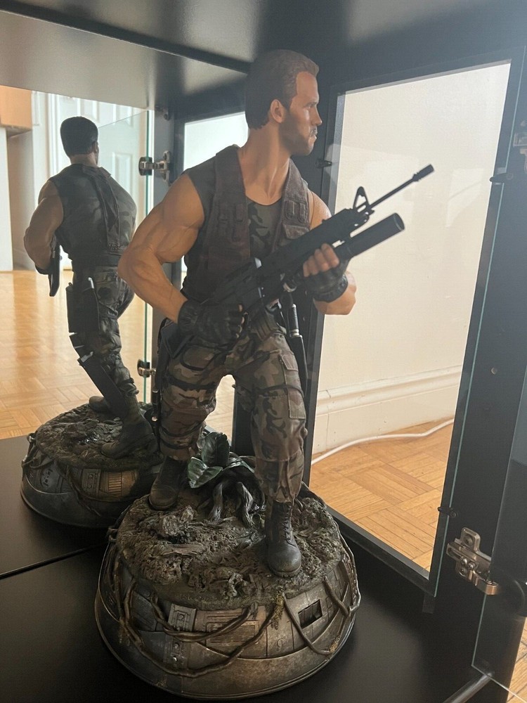 Sideshow Exclusive Predator Dutch