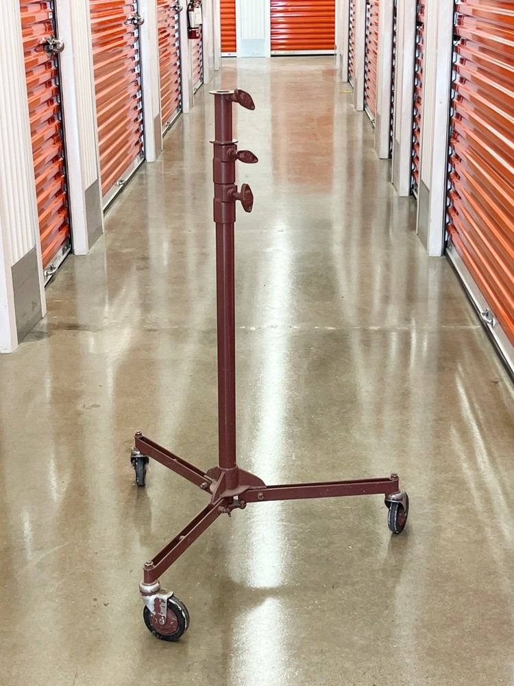 Mole-Richardson Junior Rolling Light Stand