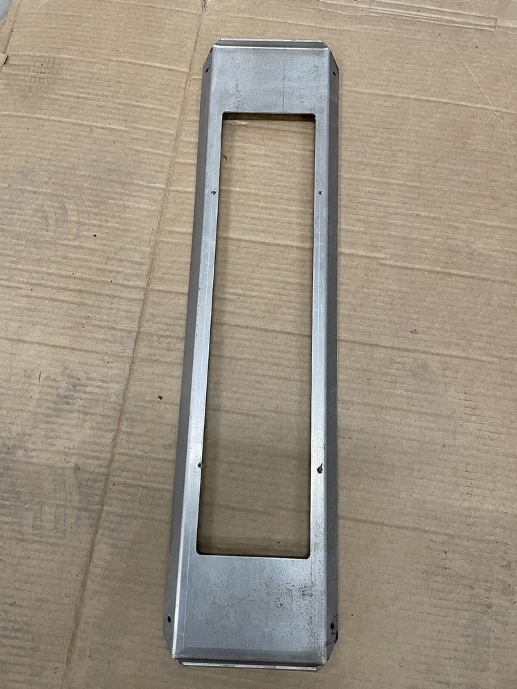 Peterbilt 379 sleeper brace used