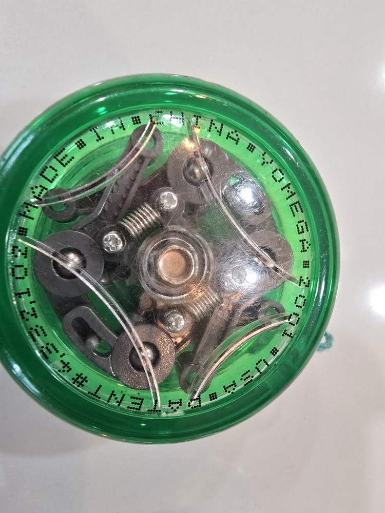3 Yo-yos
