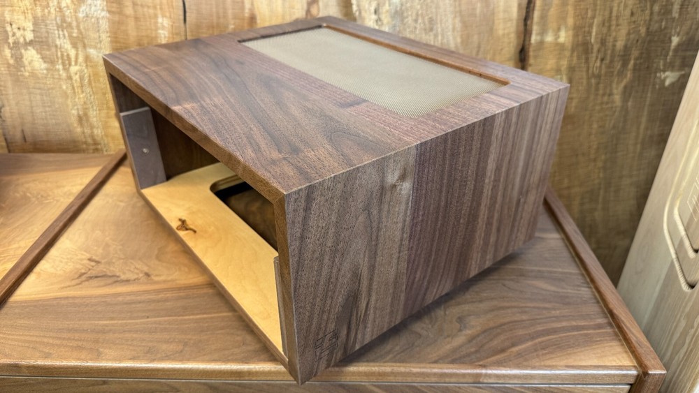 McIntosh L21 Solid Walnut Custom Cabinet (Pre-Order)