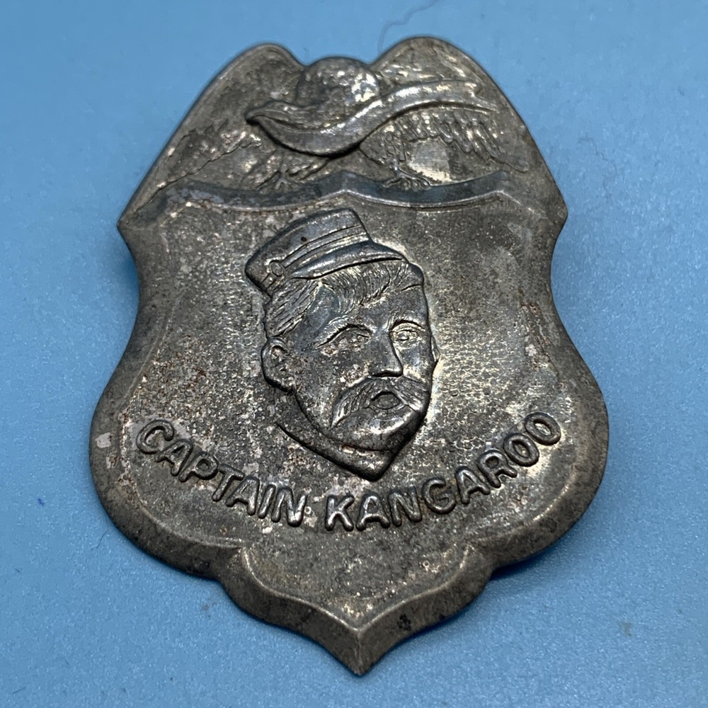 Vintage Captain Kangaroo Badge