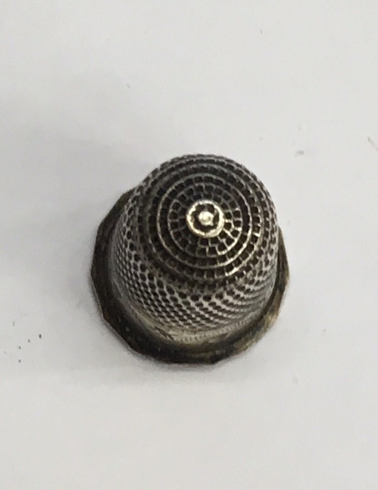 Antique Solid Silver Thimble 1901 3.4grams C C May & Son