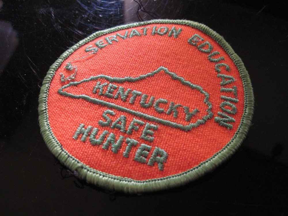 19??   Kentucky  Servation Ed    Safe  Hunter   patch