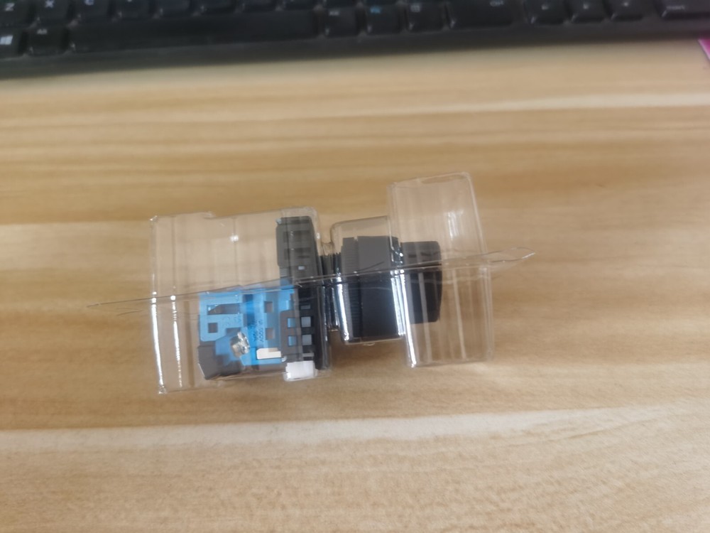 1PC New Fuji AR22PR-210B AR22PR210B Pushbutton Switch