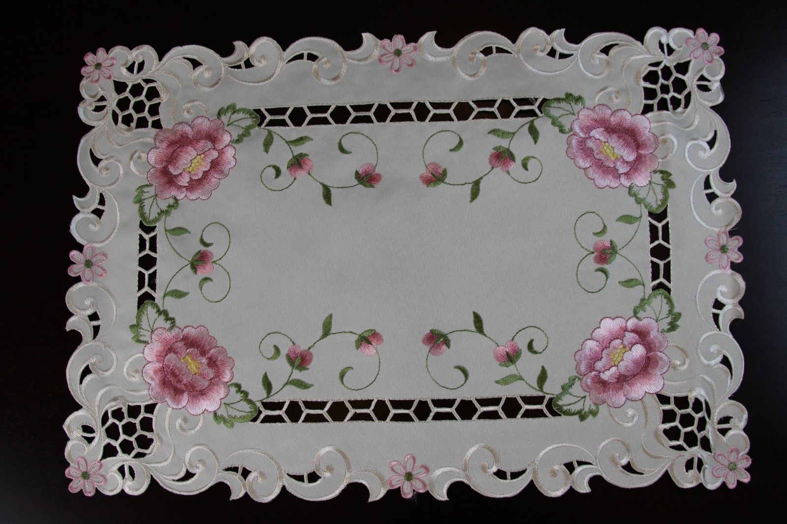 Cutwork Embroidered Lace Rose Placemat Table Runner Scarf Wedding Party Dining