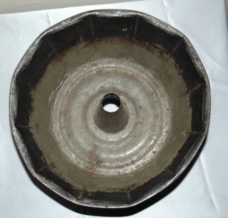 Antique Tin Cake Pudding Pan 12 Sided