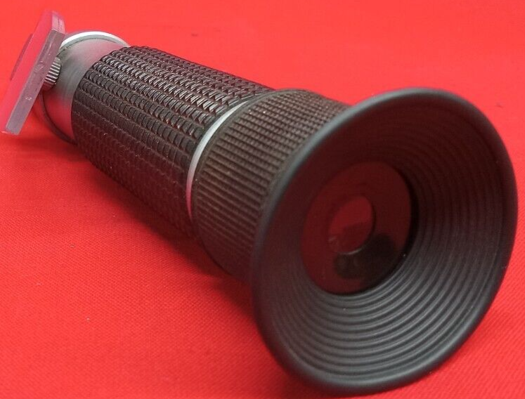 PORTABLE REFRACTOMETER COOLANT TESTER +/-2% RATIO