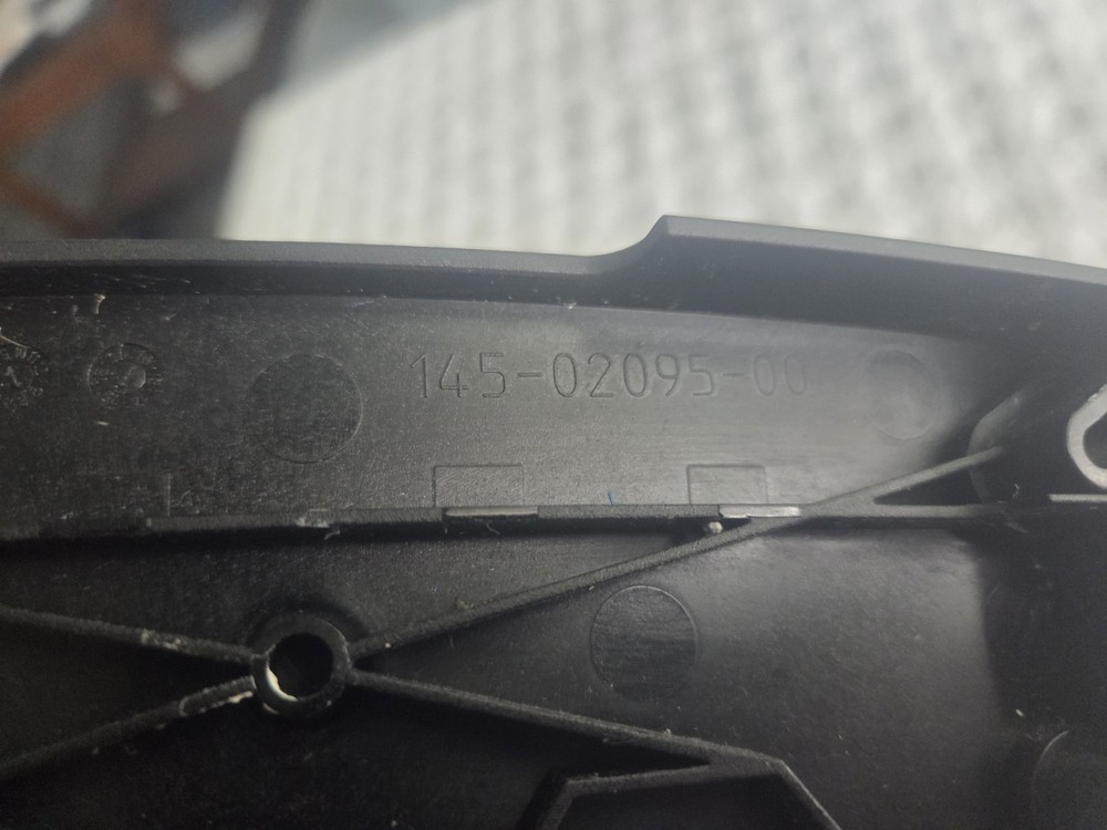 Garmin 145-02095-00 Bracket Mount w Knobs & Wire Clip