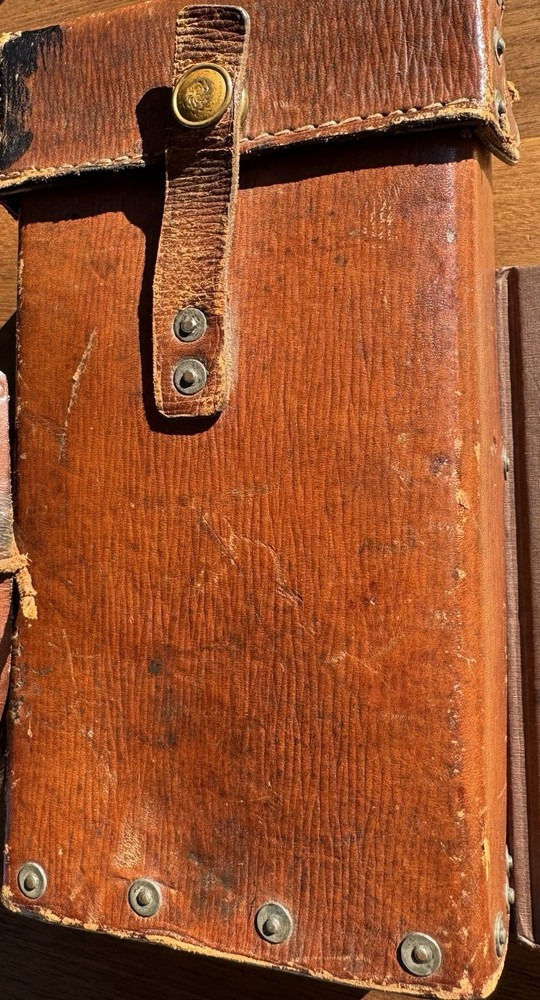 WW2 British Leather Homeguard Bren Pouch