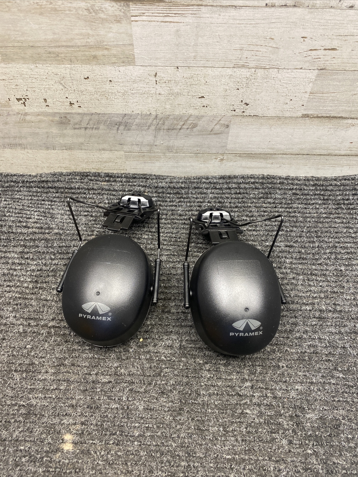 Pyramex Black Dielectric Hard Hat Cap Mounted Earmuffs, CMFB6010, NRR 23dB, New