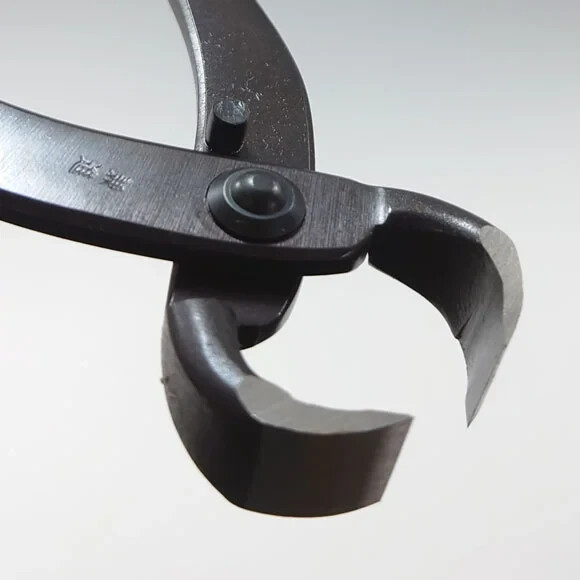 Kaneshin Bonsai Tools #13A Medium Root cutter 210mm (8.2")