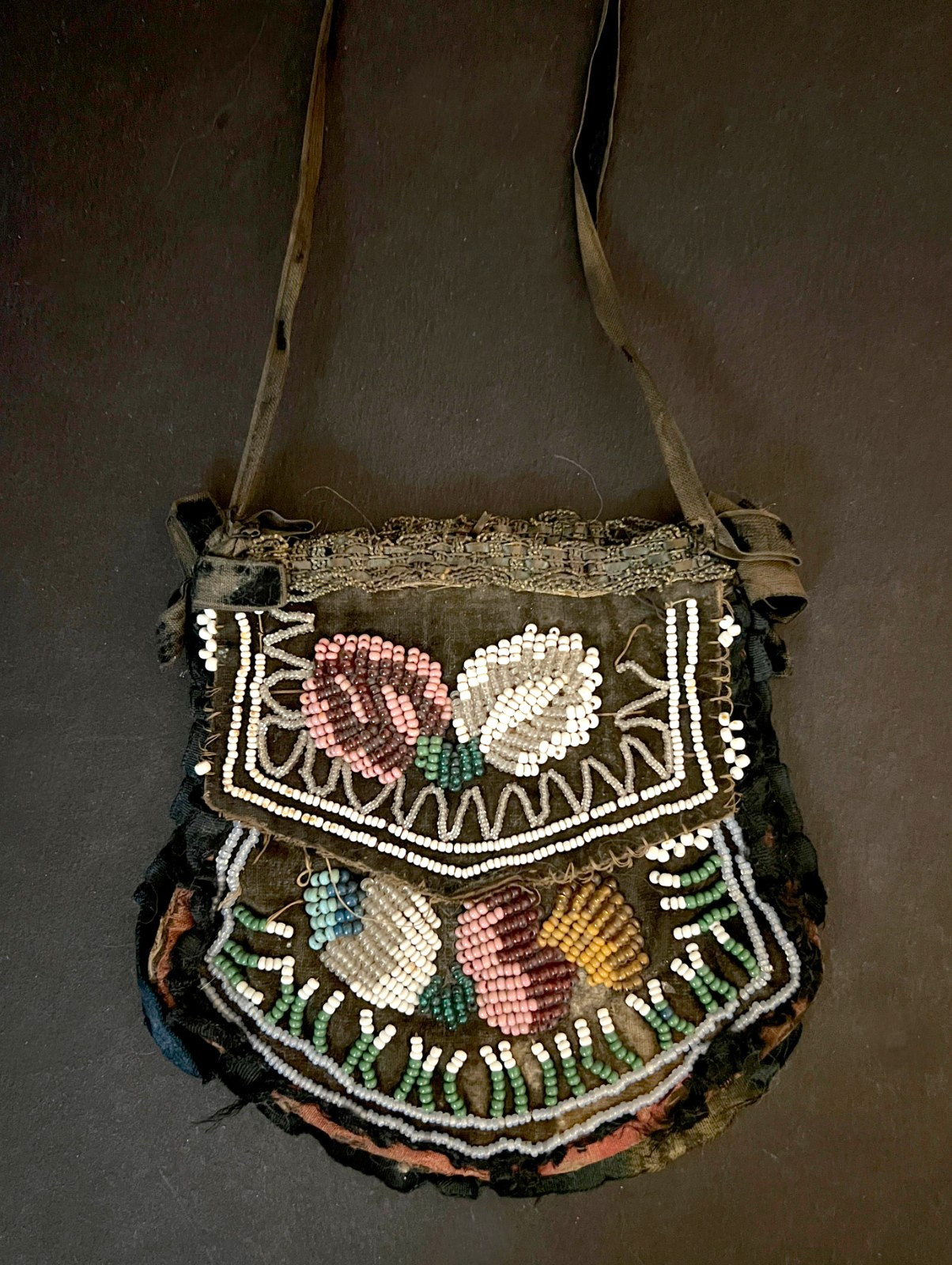 IROQUOIS BEADED CLOTH PURSE 1800s Native American Hand Bag Hand-Made Antique