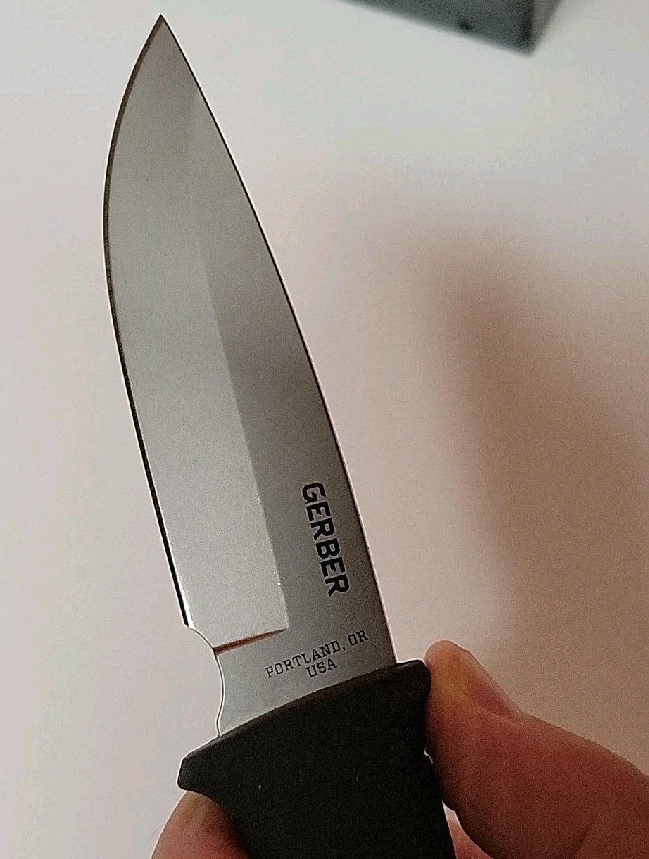 Gerber Gator FIXED BLADE Drop Point Fine Edge w Sheath 06904N BRAND NEW MADE USA