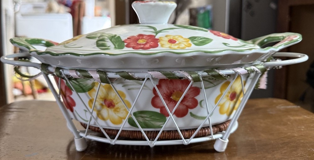 Temptations Tara medium casserole dish with wire basket and lid