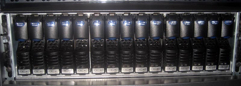 EMC CX-2GDAE-DE Storage Array 15x 146GB 15K CX-2G15-146 Storage Array