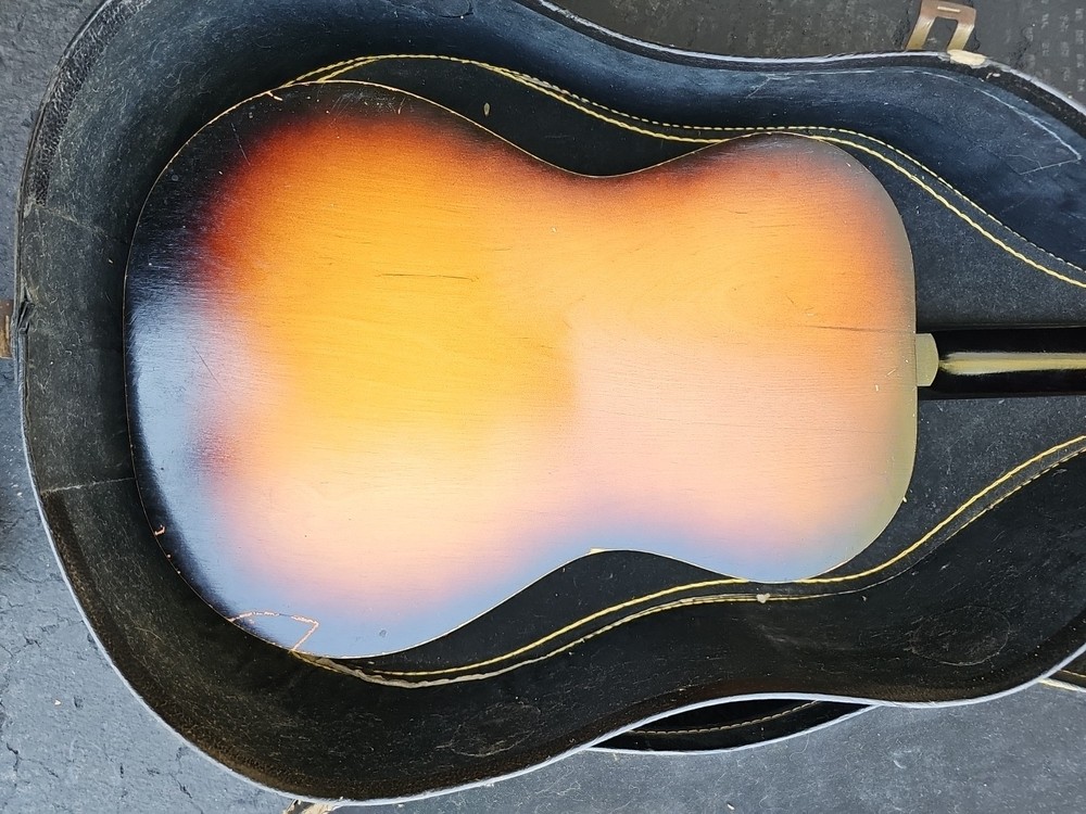 egmond guitar With Case. Used