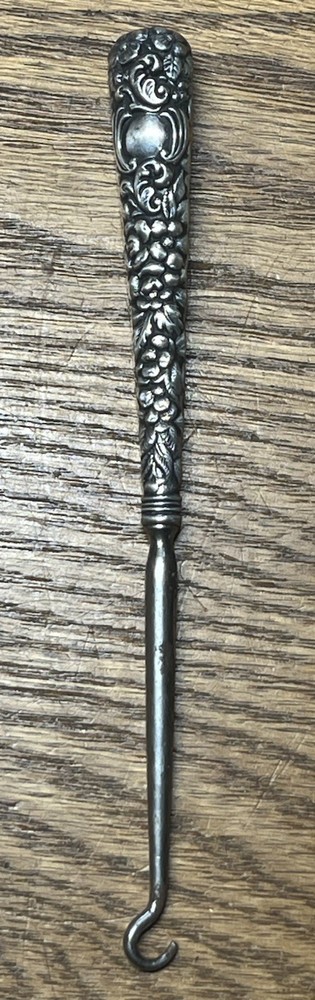 Sterling Repoussed Handle Button Hook No Maker No Monogram