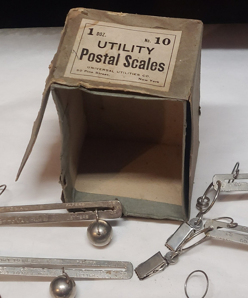 Vintage 1920s Utility Postal Scale Universal Utilities Co #10B