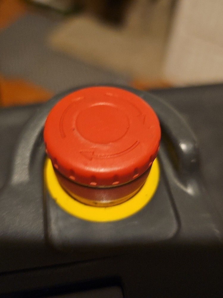 FANUC A05B-2255-C100#EAW AWE2 TEACH PENDANT.