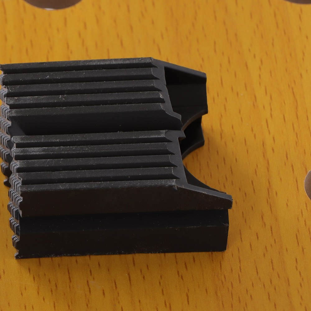 220lb Multi Purpose Folding Portable Workbench w/ Measuring Ruler and Protractor