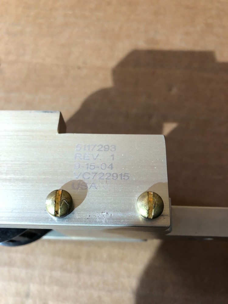 GE 5117293 VC722915 Roller Wheel Unit