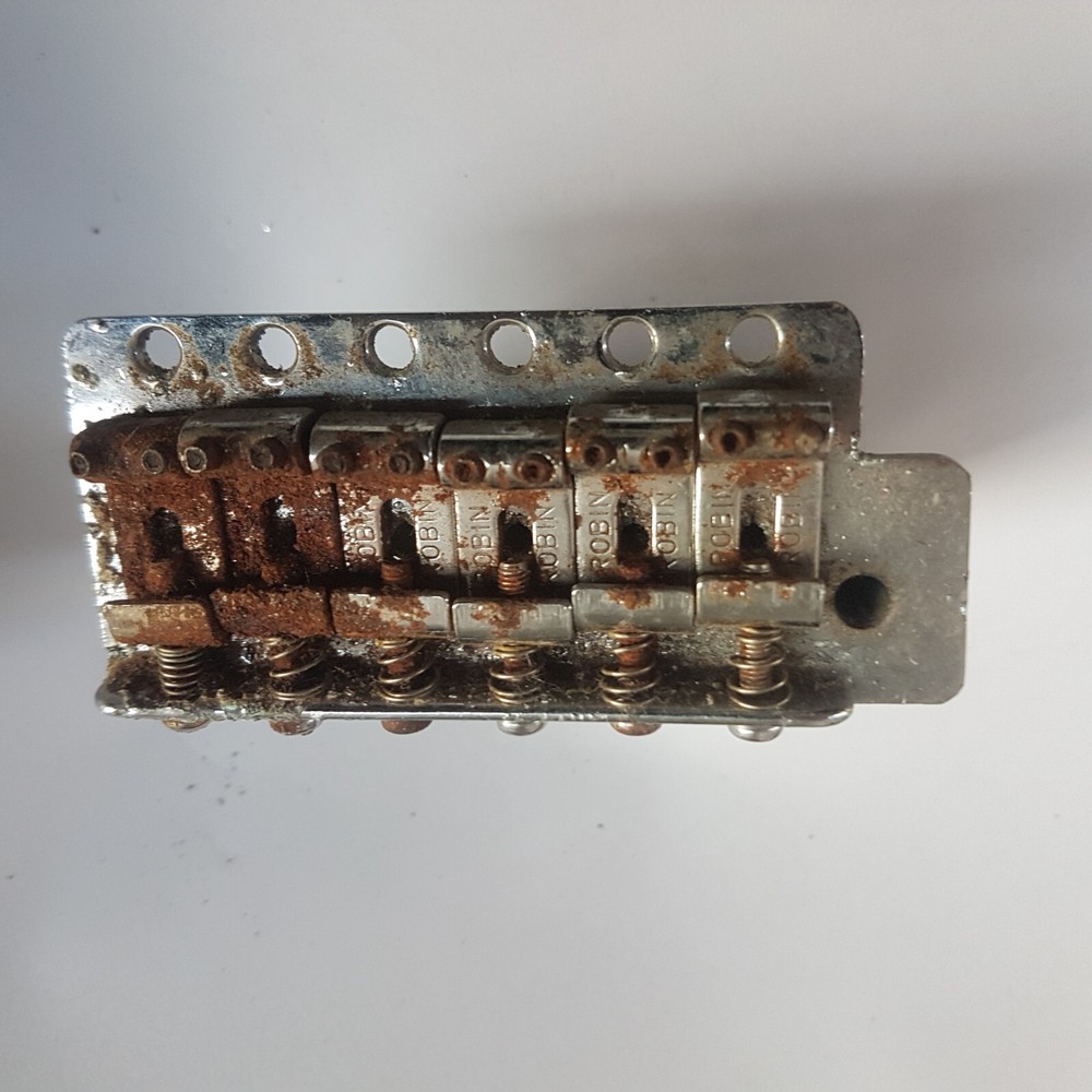 80's ROBIN ST TREMOLO