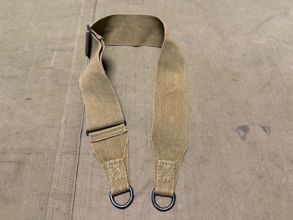 ORIGINAL WWII US ARMY M1936 MUSETTE PARATROOPER JUMP BAG CARRY STRAP-OD#3, 1943