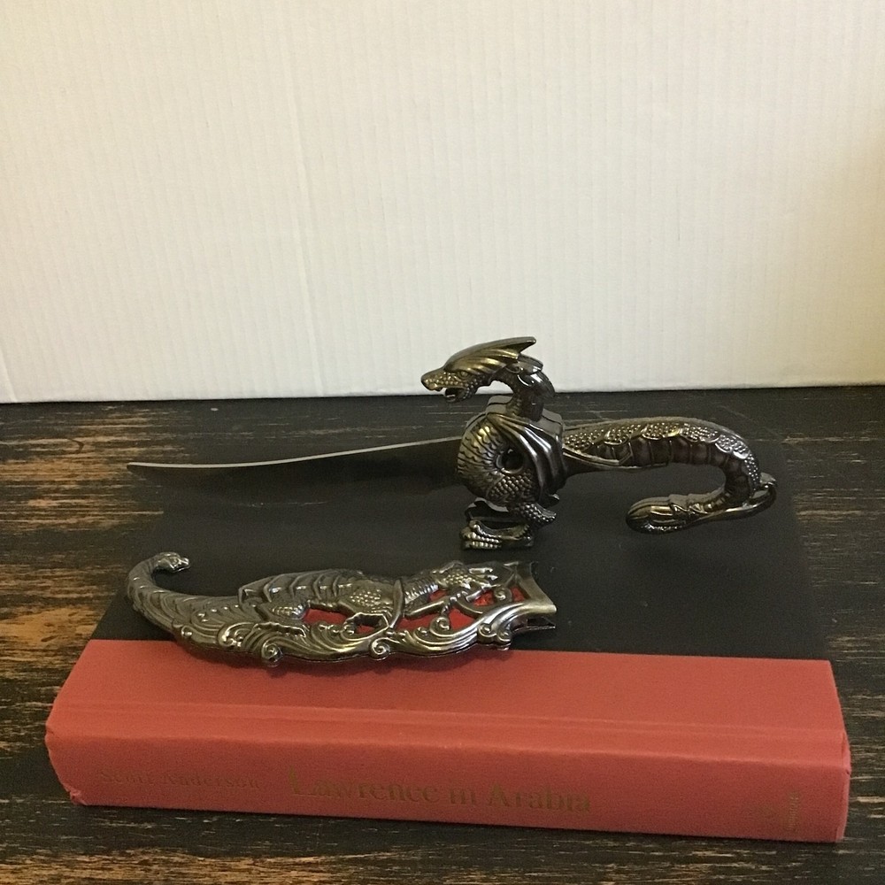Ornate Fantasy Dagger Red