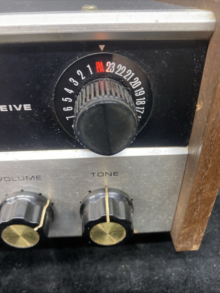 FANON FANFARE 880 Solid State Transceiver Powers On Untested Sold As Is