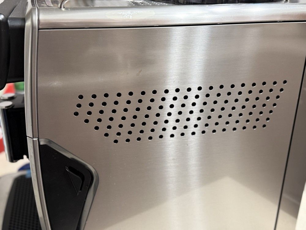 Saeco Xelsis SM7684/04 Automatic Espresso Machine
