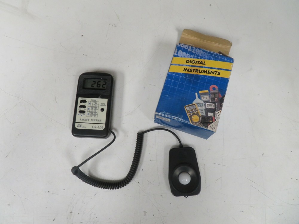 Lutron - model LX-103 - Light Meter and probe - OS73