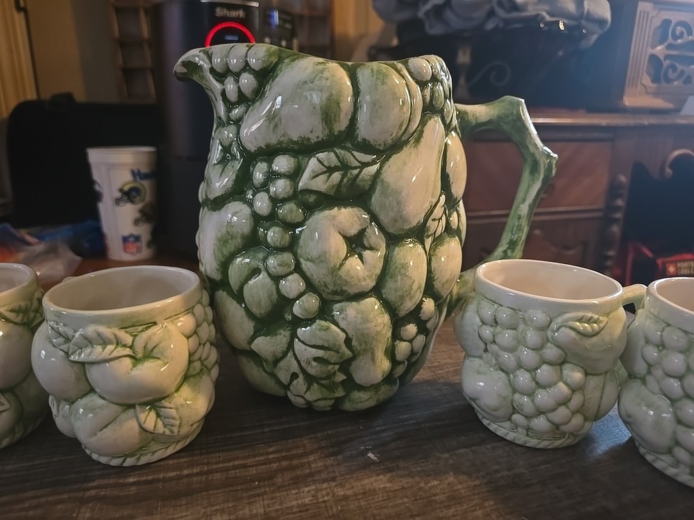 Pitcher & 4 cups, Green And White