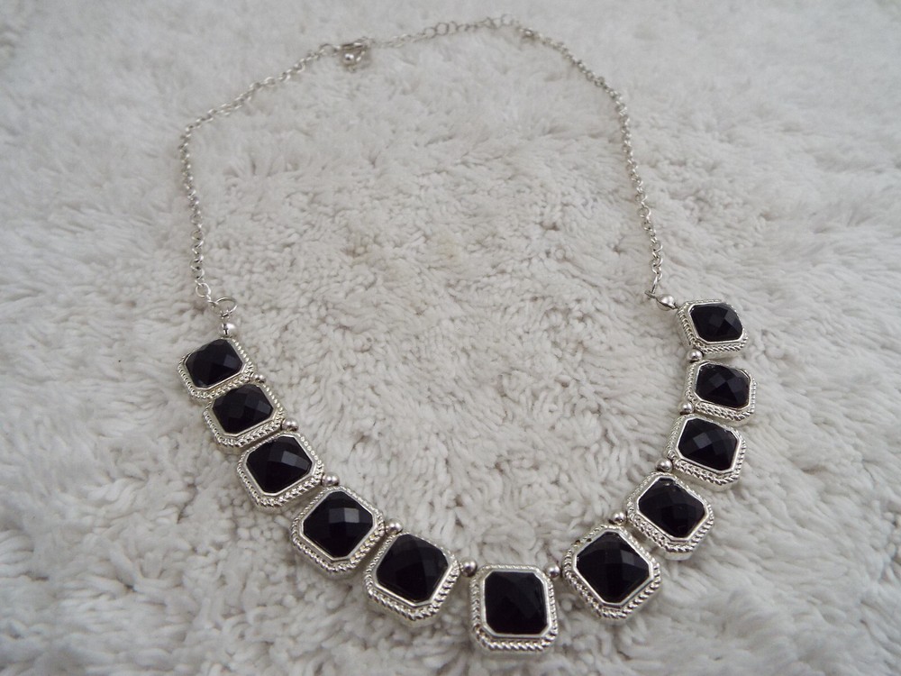 Silvertone Black Bead Necklace (F49)