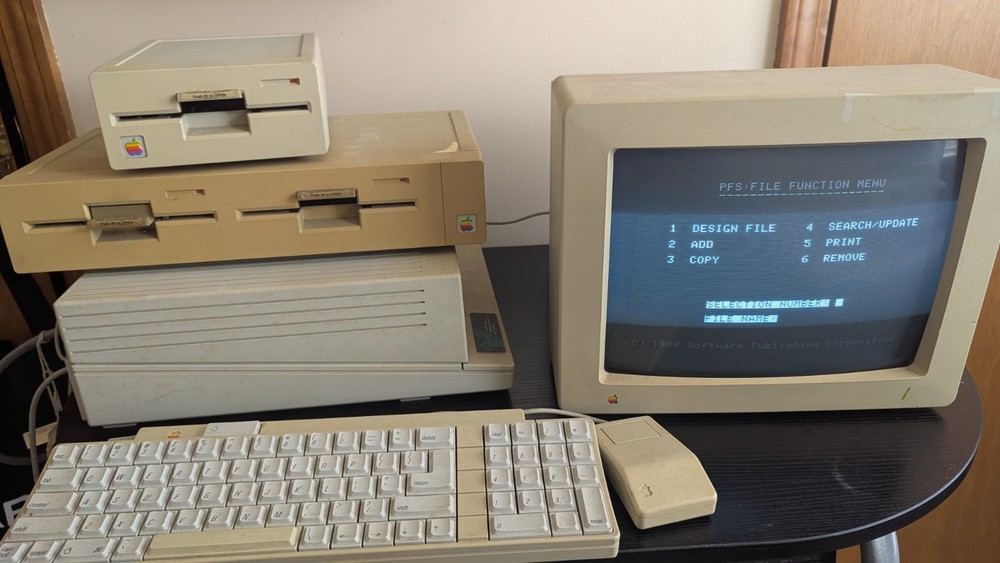 Apple II GS A2S6000 Vintage Computer
