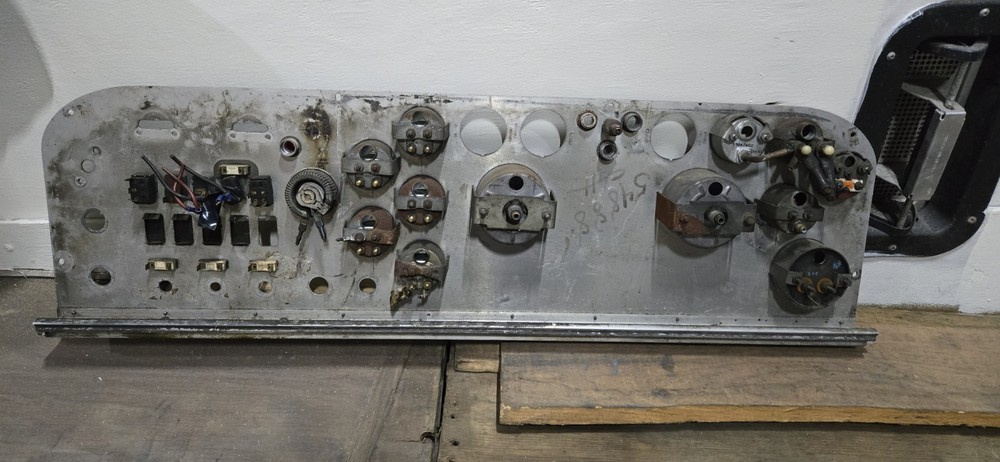 359 Peterbilt Flat Dash Panel With Gauges
