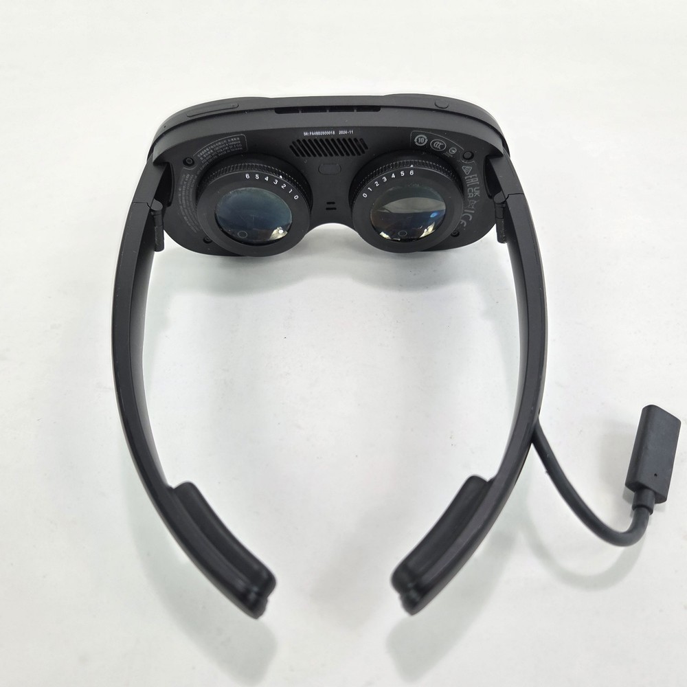 HTC Vive Flow Virtual Reality VR Headset Glasses w/ Controller