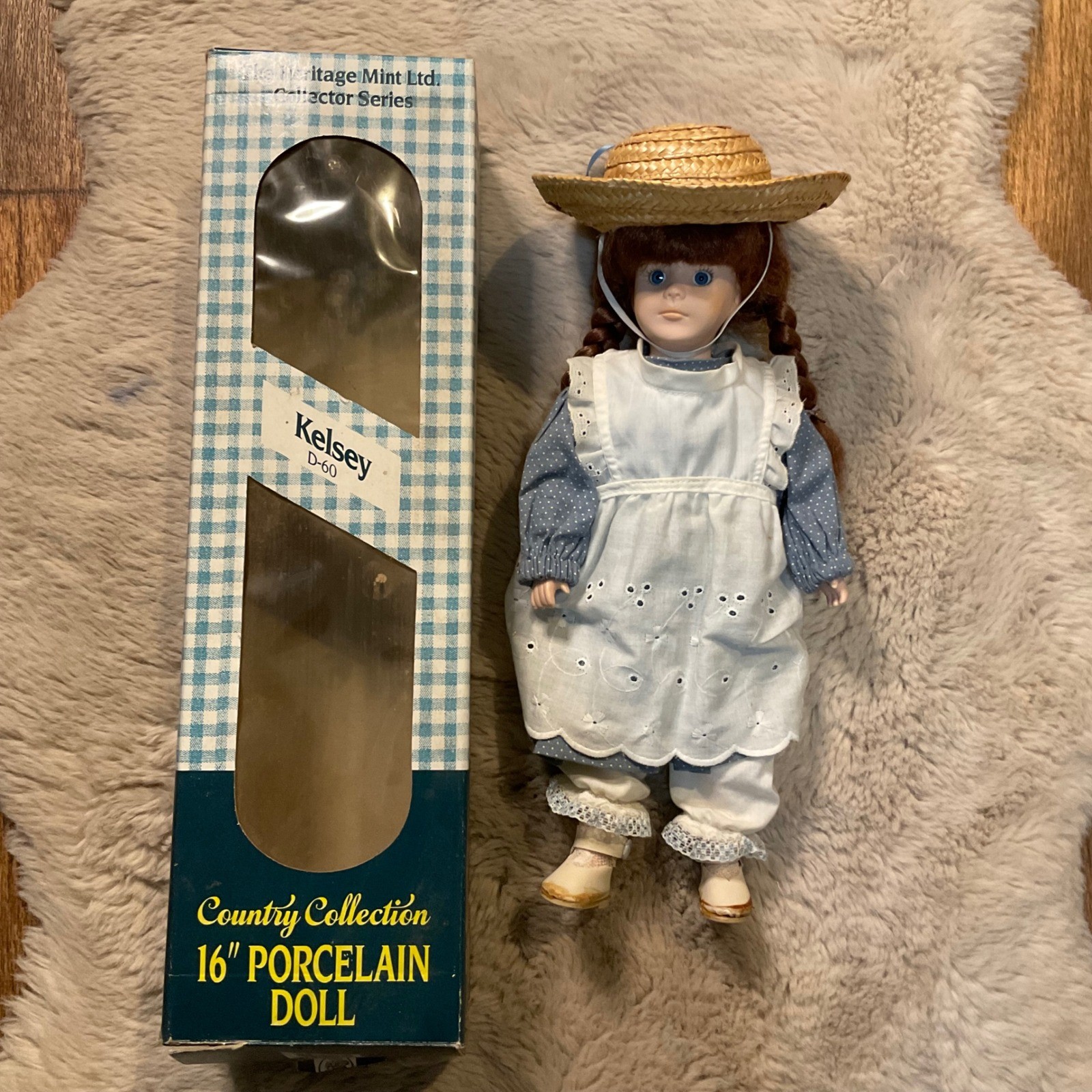 Country Collection 16" Pocelain Doll Kelsey D-60 Heritage Mint 1989