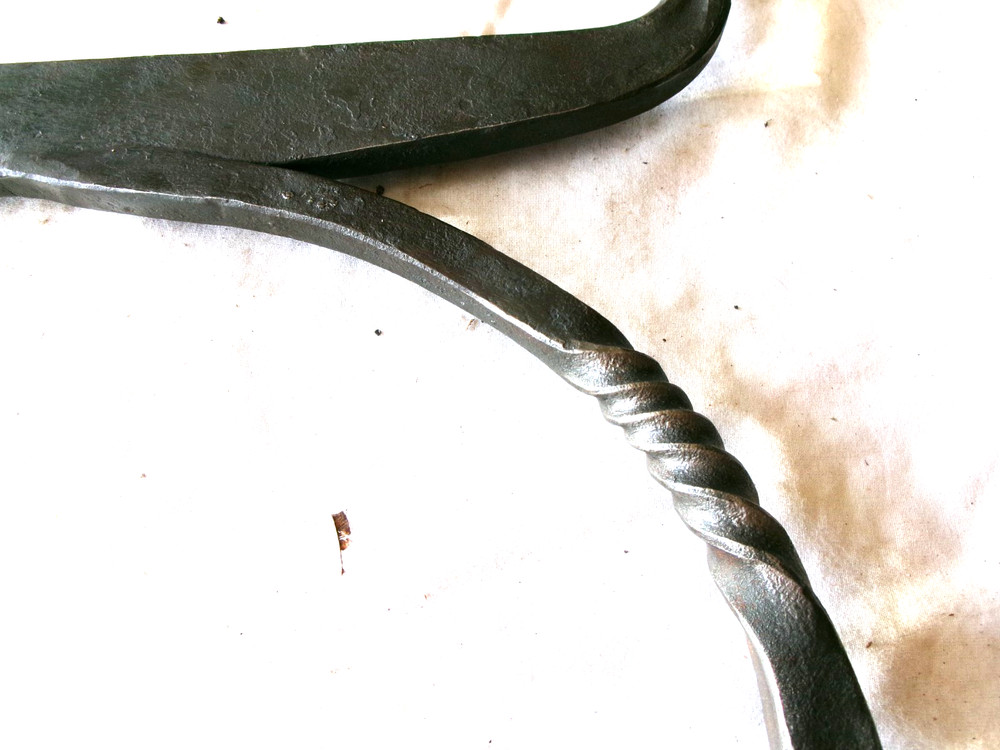 BEAUTIFUL SMITH MADE HAMMERED STEEL FIREPLACE CRANE - WITH HINGES