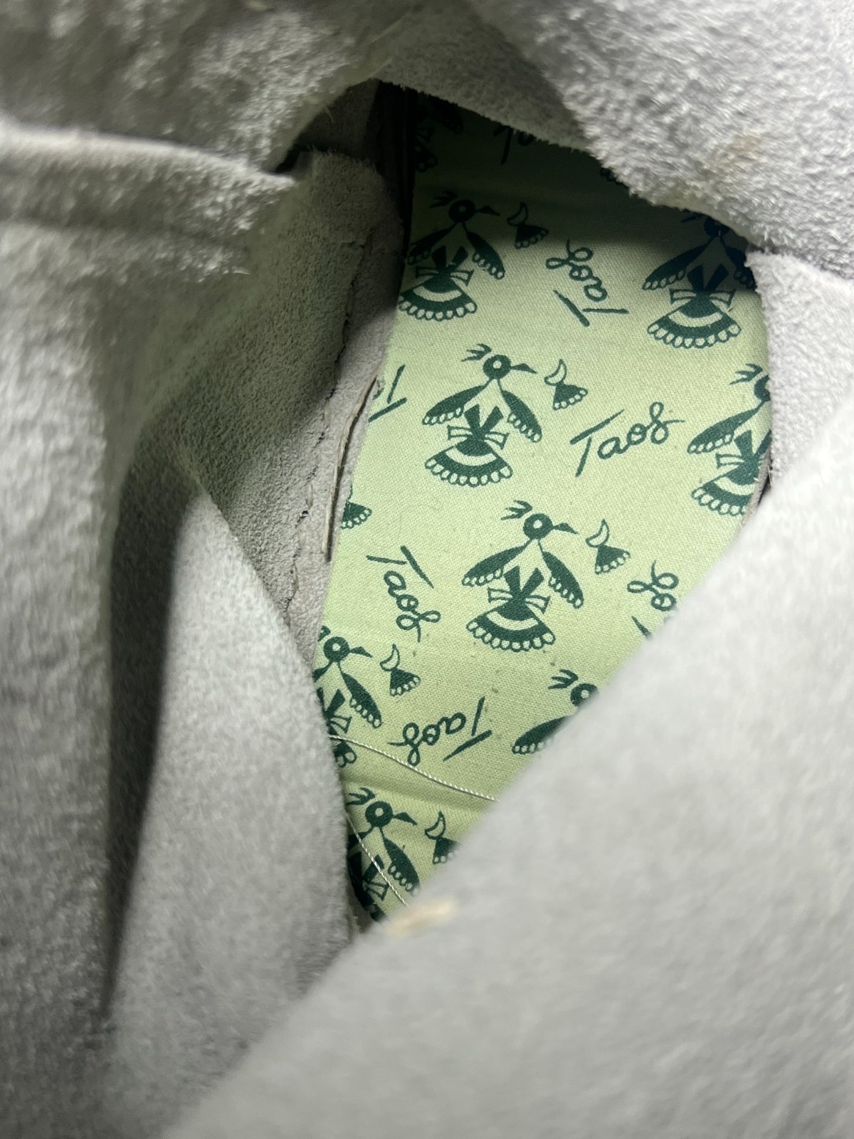 Native American - Vintage Handmade Leather Taos Powwow Moccasin Boots