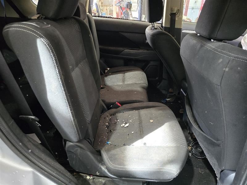 OUTLANDER 2016 Dash Bezel 600808
