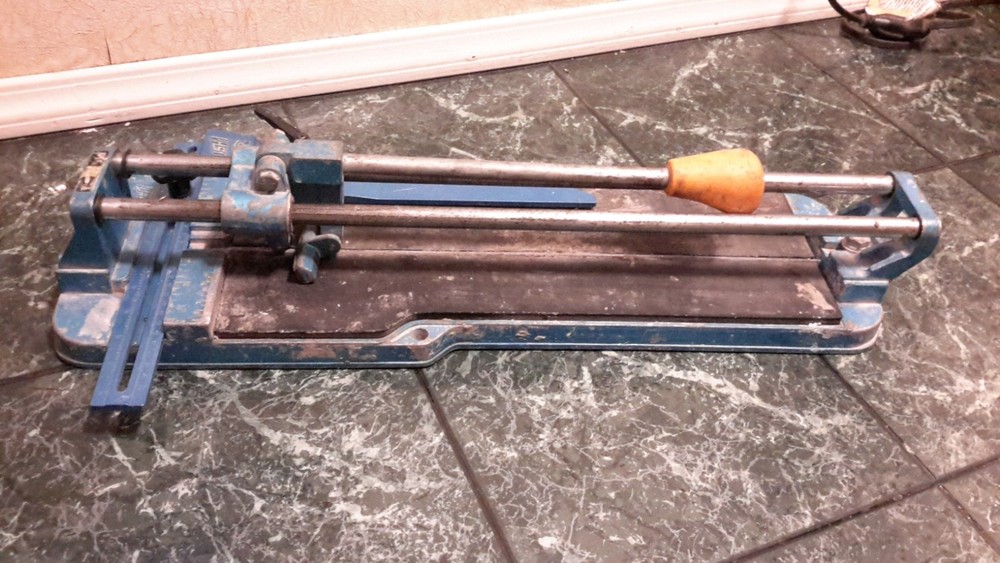 Shil tile cutting machine