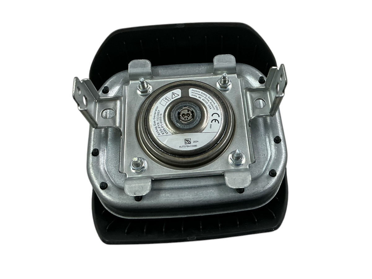 2023 2024 2025 GMC Canyon DENALI driver wheel airbag (W/1 PLUG) BLACK 85024807