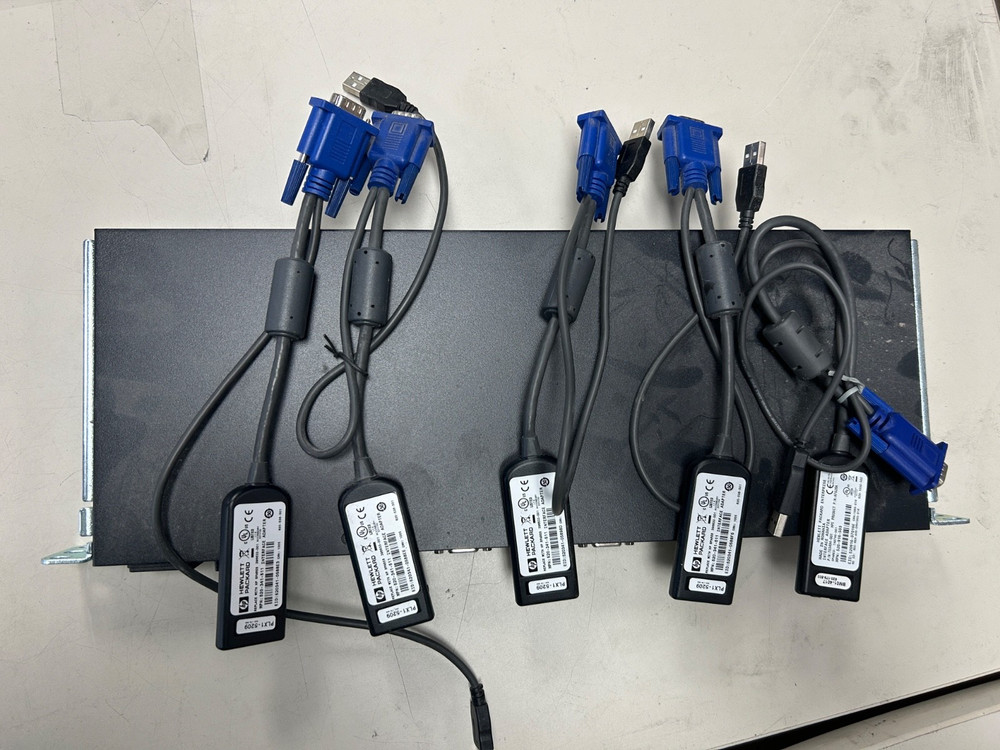 HPE LCD8500 Display/Keyboard Rack mount, KVM Console & Interface switches (Used)