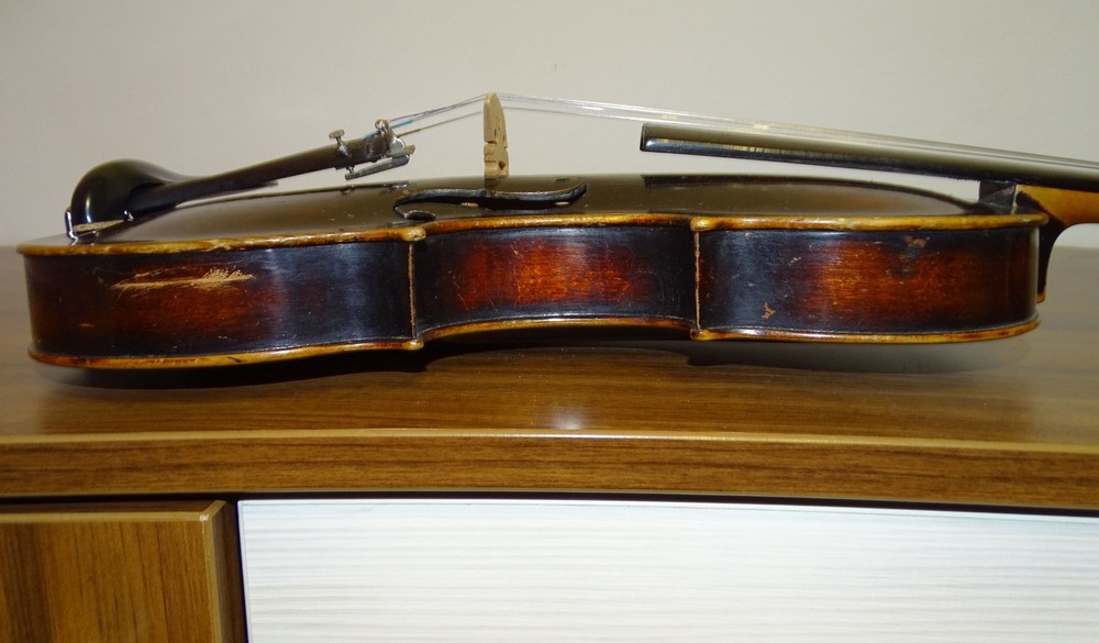 VIOLIN WITH LION HEAD - model STAINER (Nr. 097)